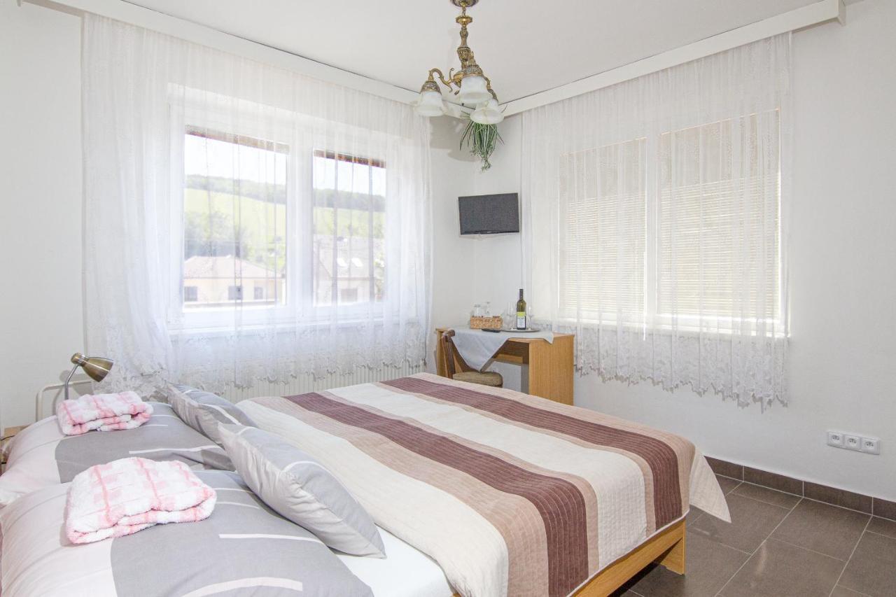 Penzion U Kraliku Kurdejov Bagian luar foto