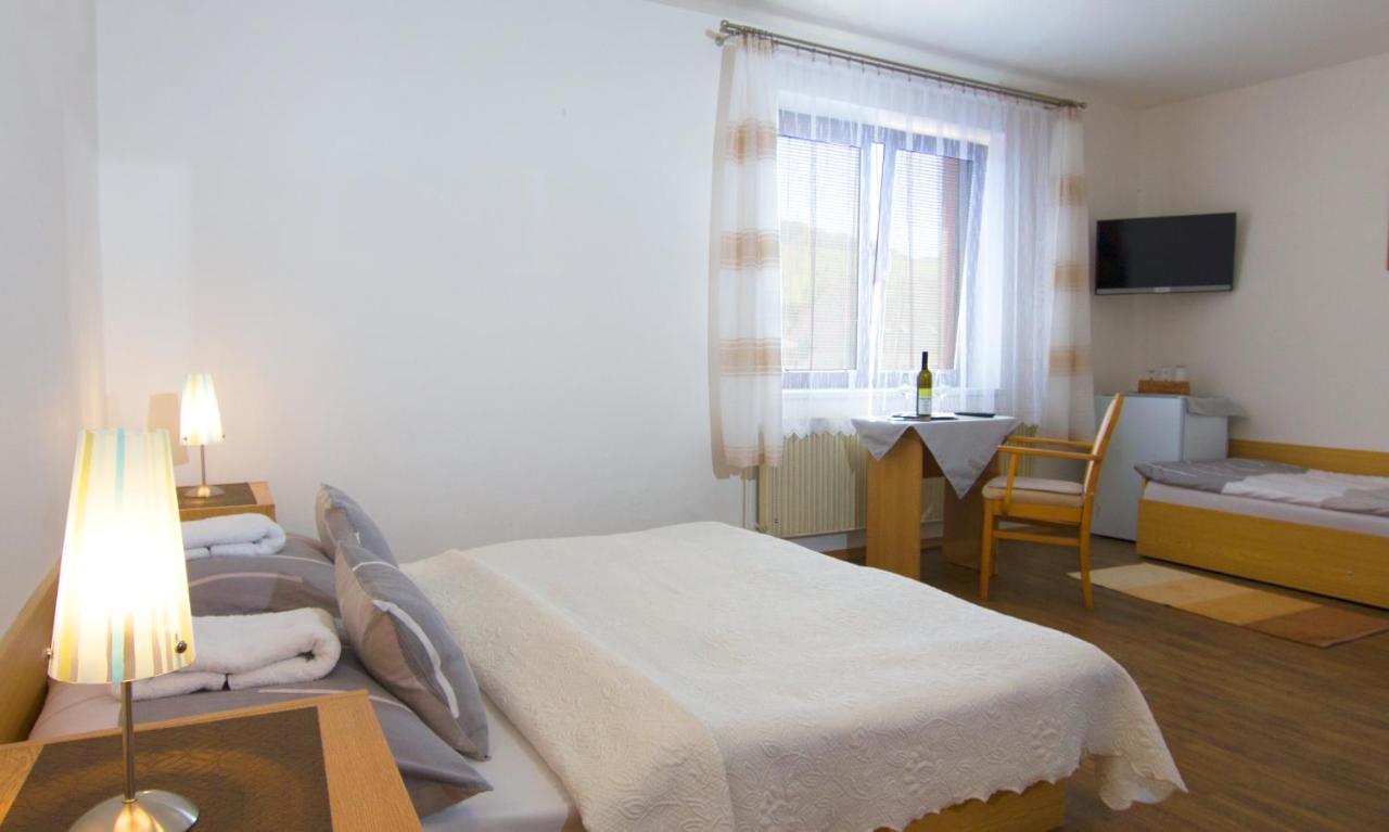 Penzion U Kraliku Kurdejov Bagian luar foto