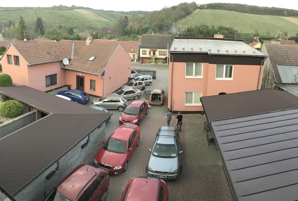 Penzion U Kraliku Kurdejov Bagian luar foto