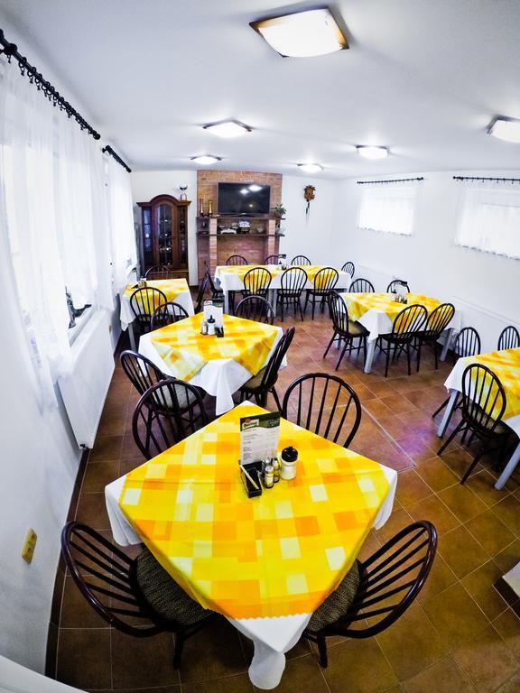 Penzion U Kraliku Kurdejov Bagian luar foto